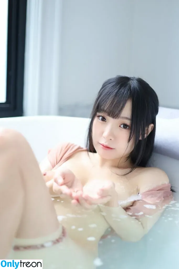 littlesshine nude photo #0241 (Chingyi / Haruko / chingching415_ / littlesshine_)