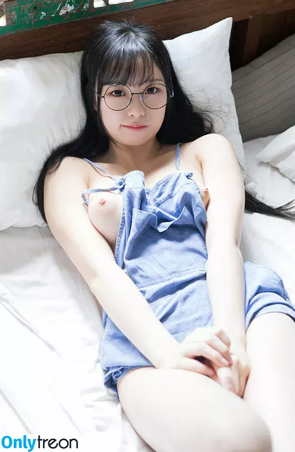 littlesshine nude photo #0598 (Chingyi / Haruko / chingching415_ / littlesshine_)