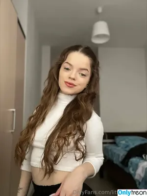 Littleteenvika / Eva_Ashhh / cutelittlenika nude photo #0023