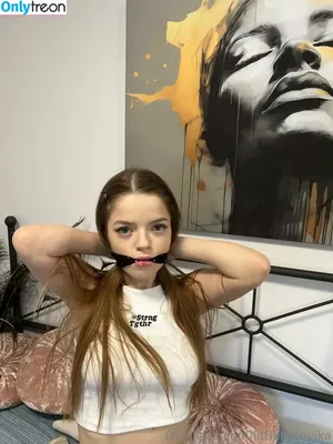 Littleteenvika / Eva_Ashhh / cutelittlenika nude photo #0042