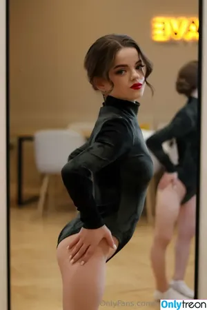 Littleteenvika / Eva_Ashhh / cutelittlenika фото голая #0061