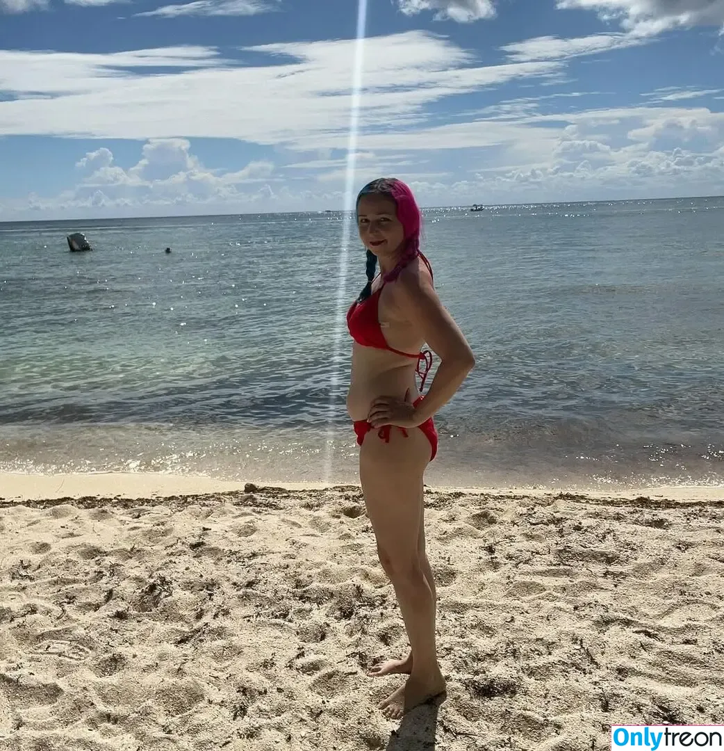 Litzia Moon nude photo #0115 (litziabeltran / litziamoon)