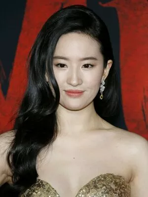 Liu Yifei / yifei_cc фото голая #0001