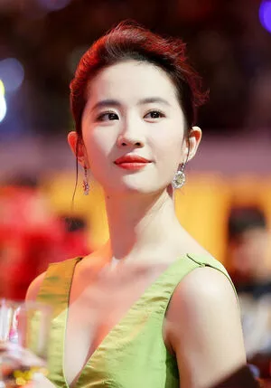 Liu Yifei / yifei_cc фото голая #0004