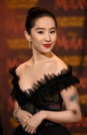 Liu Yifei / yifei_cc фото голая #0008