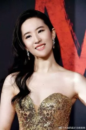 Liu Yifei / yifei_cc фото голая #0009