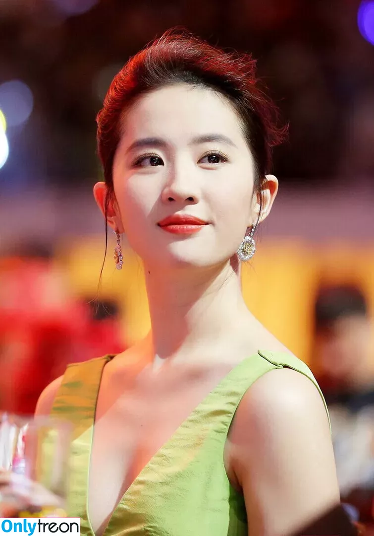 Liu Yifei голая photo #0004 (yifei_cc)