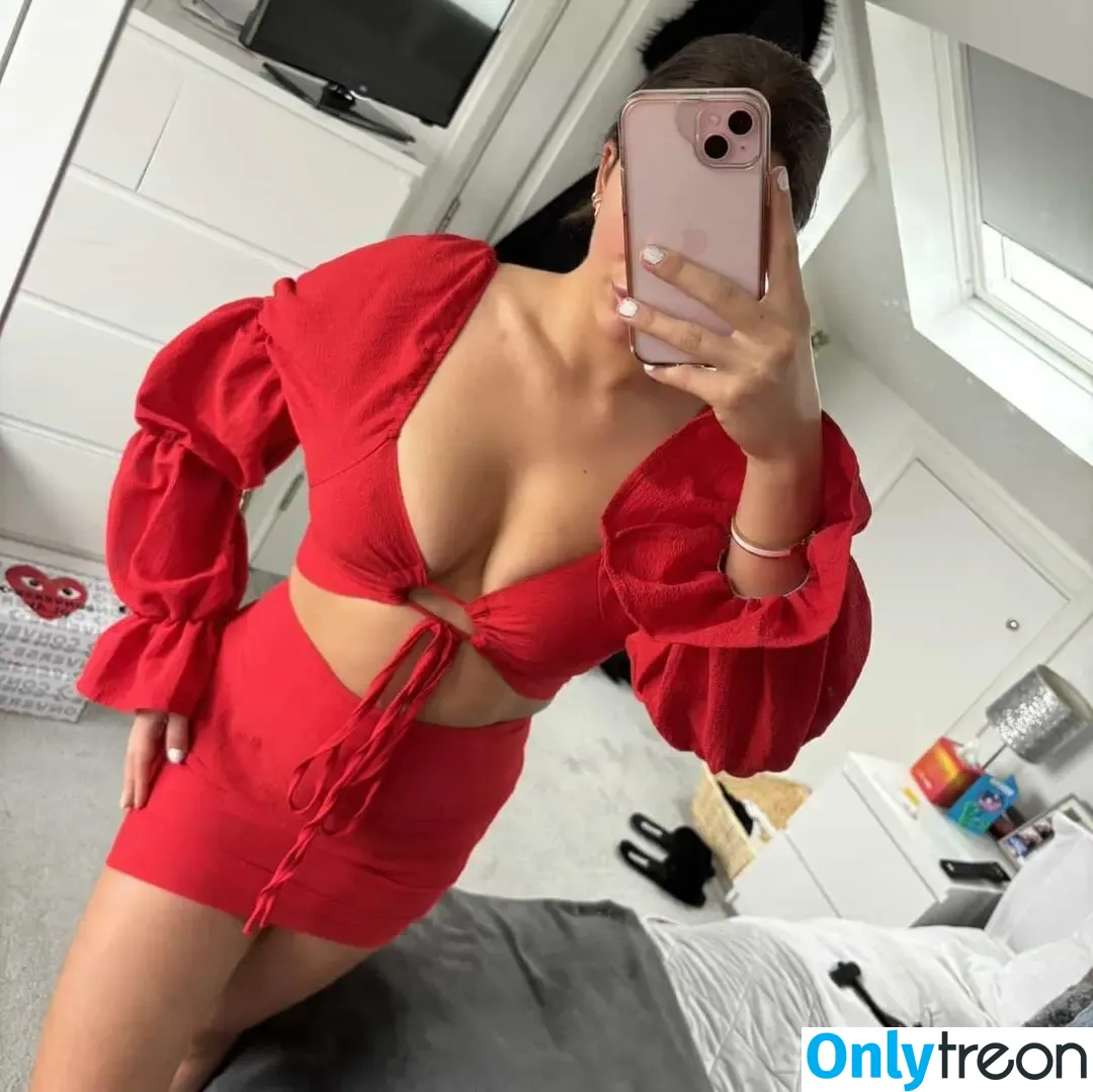 Liv Grace голая photo #0006 (livgraccee / u186090198)