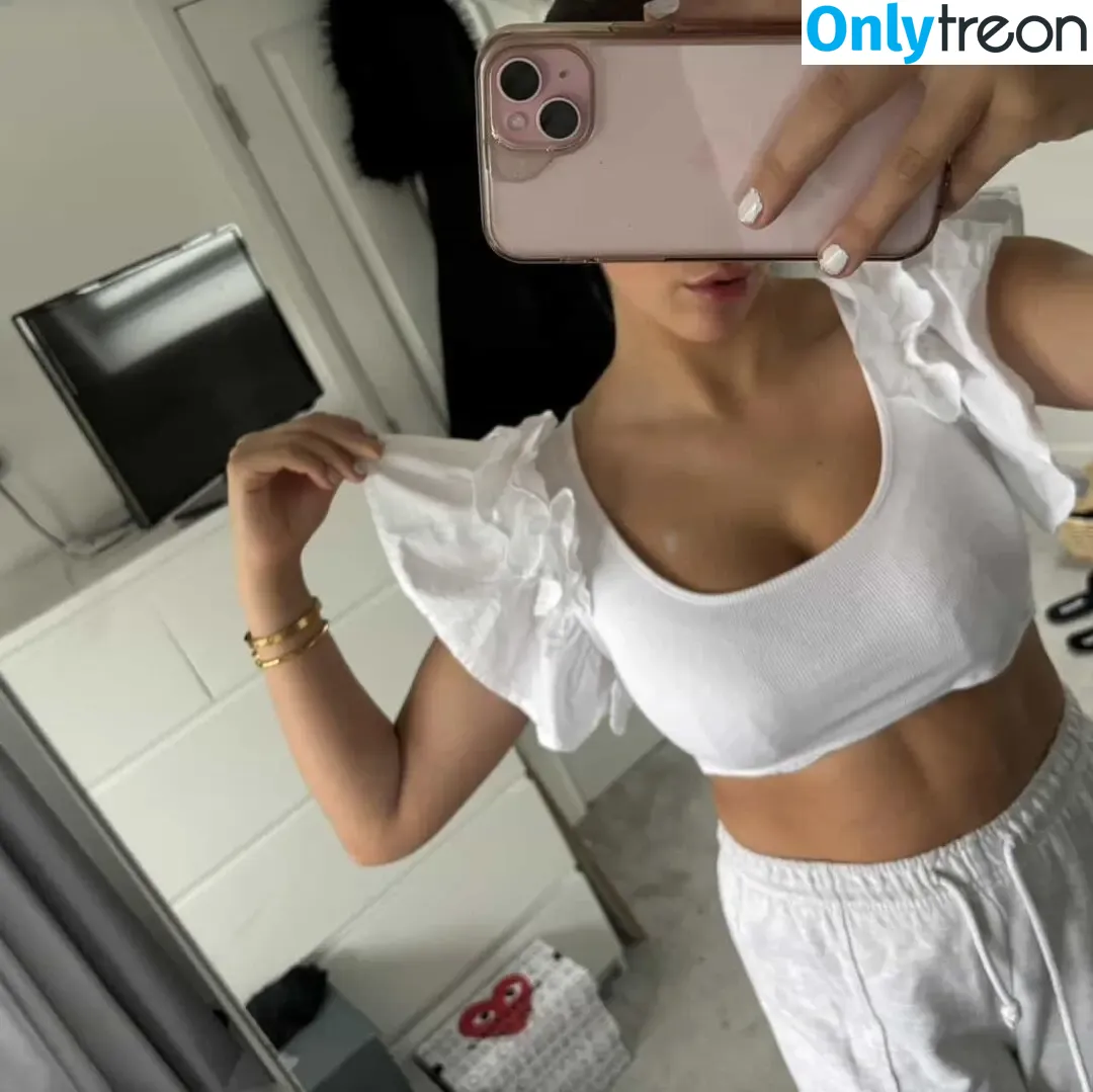 Liv Grace nude photo #0015 (livgraccee / u186090198)