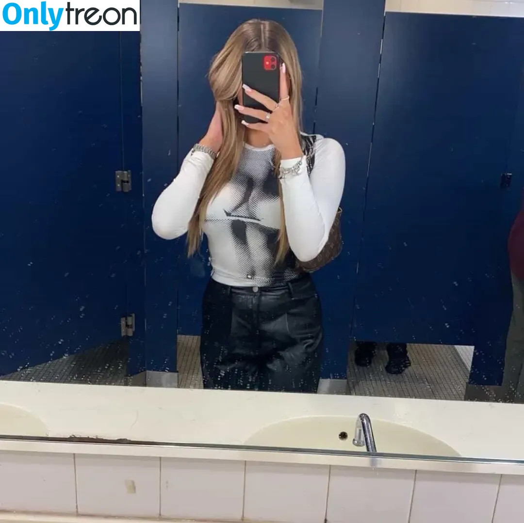 Liv Grace nude photo #0034 (livgraccee / u186090198)