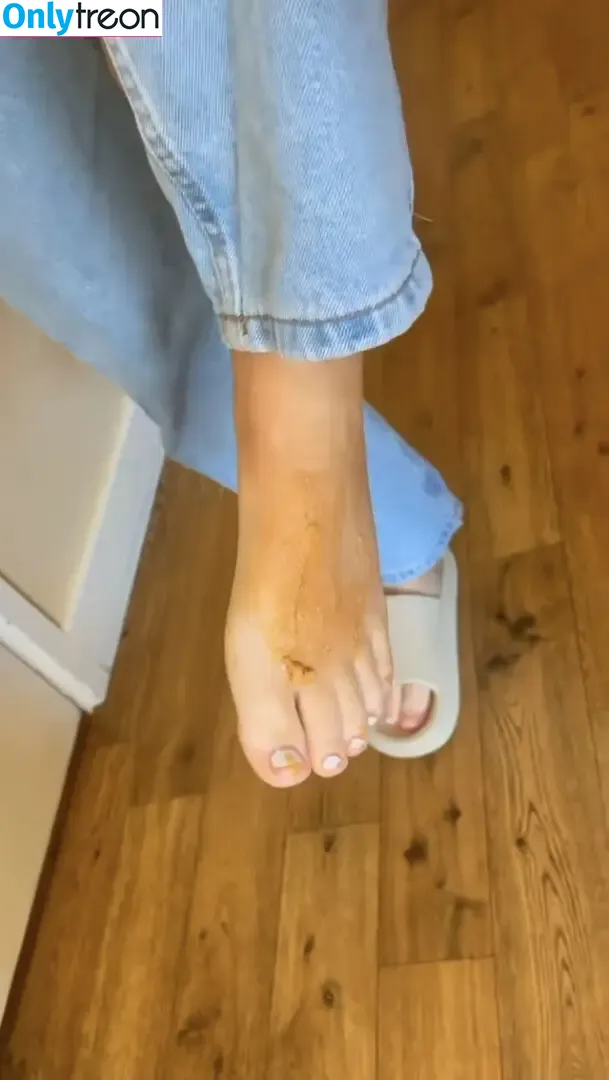 Liv Hanby голая photo #0020 (liv_hanby)