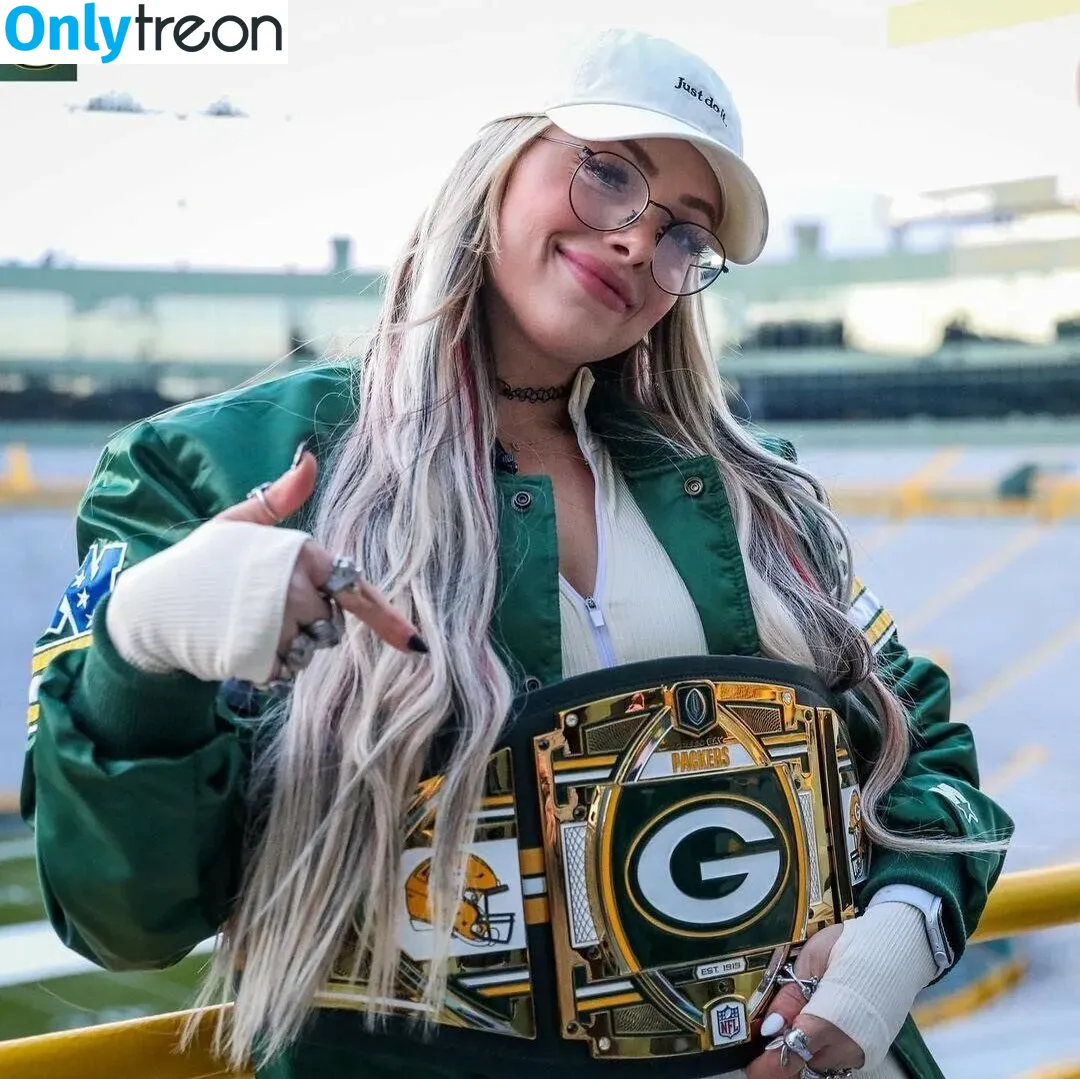 Liv Morgan голая photo #0488 (LivMorgan)