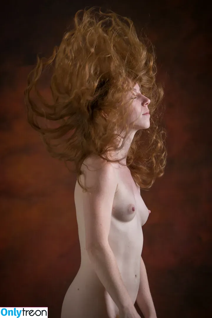 Liv Sage nude photo #0090 (asmallwoman / livsage)