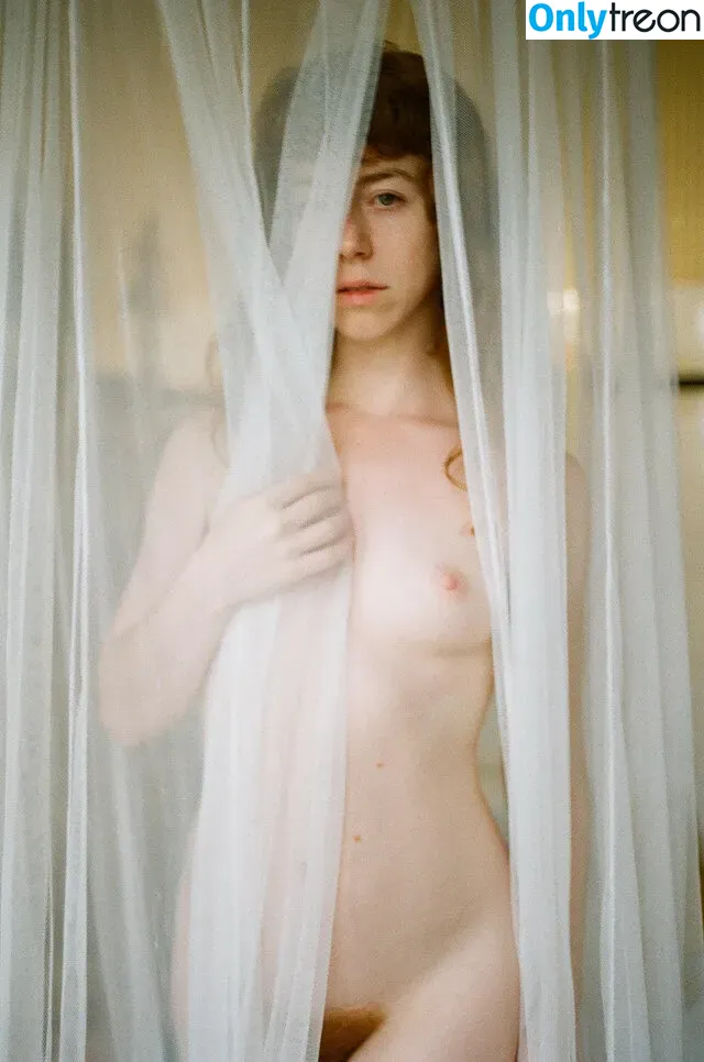 Liv Sage nude photo #0092 (asmallwoman / livsage)