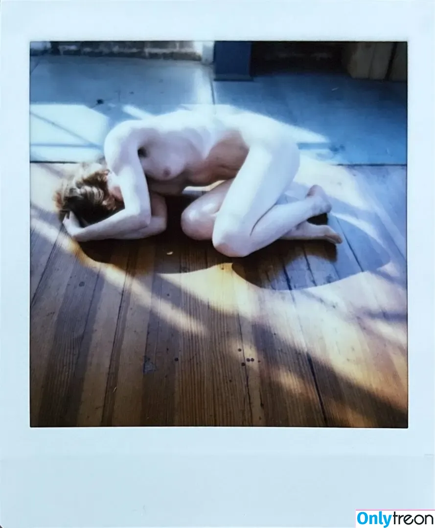 Liv Sage голая photo #0620 (asmallwoman / livsage)
