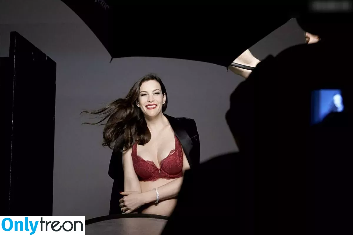 Liv Tyler голая photo #0155 (livtyler / livtyler0580 / misslivalittle)