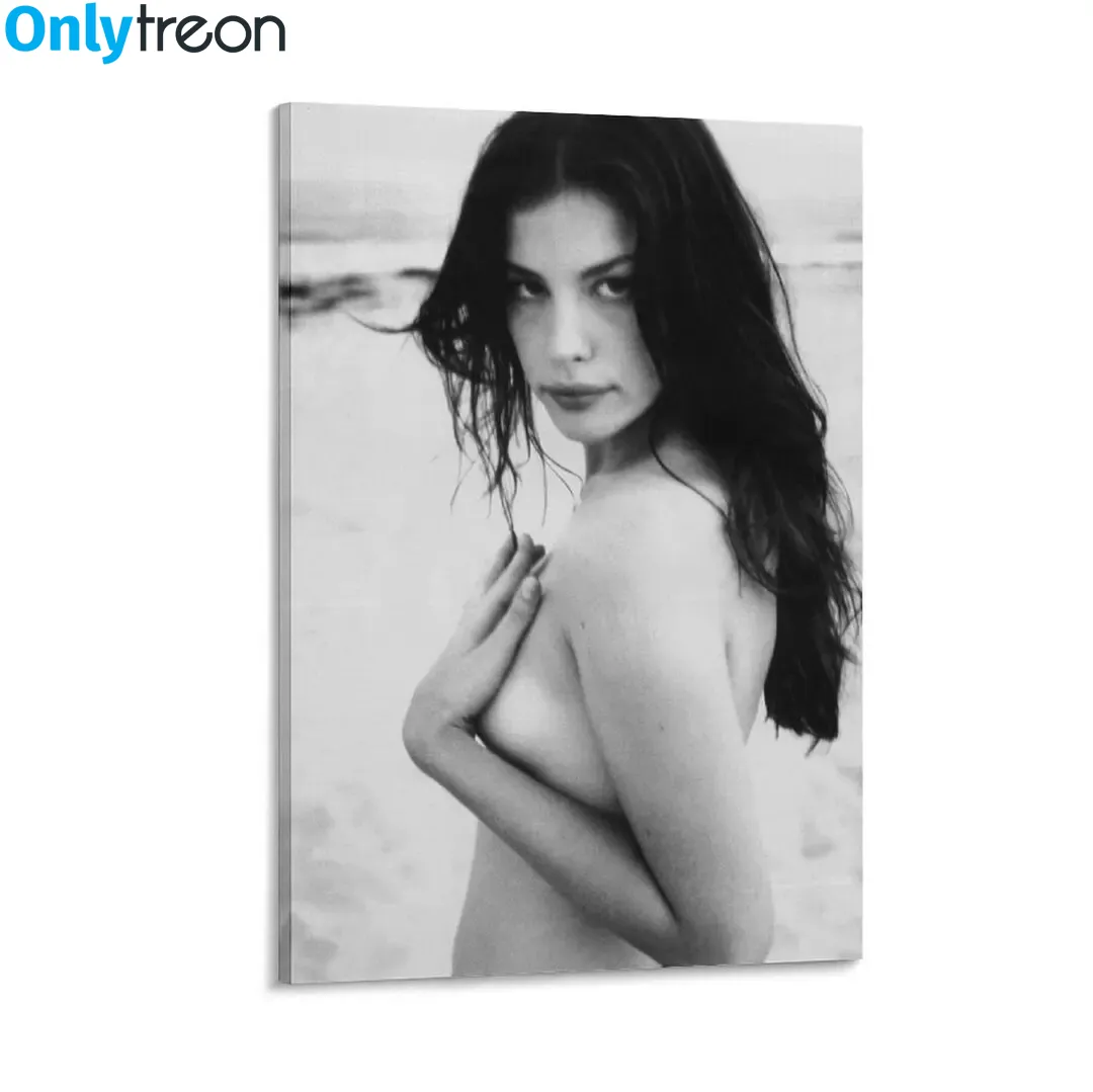 Liv Tyler nude photo #0309 (livtyler / misslivalittle)