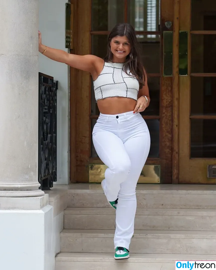 livefitelle nude photo #0078 (elle edwards)