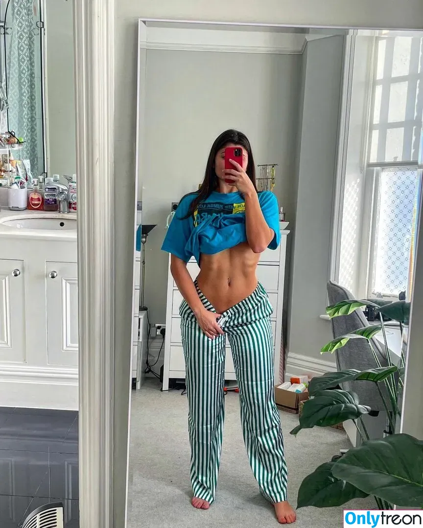 livefitelle nude photo #0149 (elle edwards)