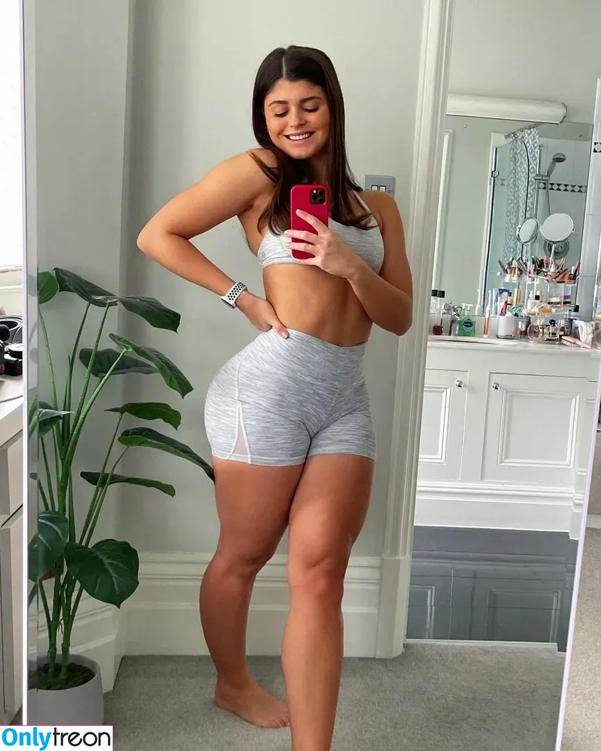 livefitelle nude photo #0158 (elle edwards)