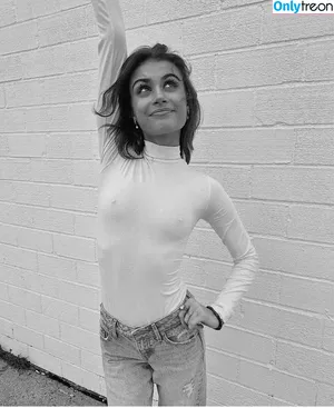liverlips4life / livssecretlife / oliviachristineboyce nude photo #0003