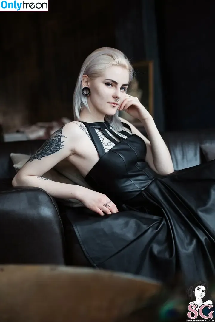 Livermorium nude photo #0029 (livermorium___)