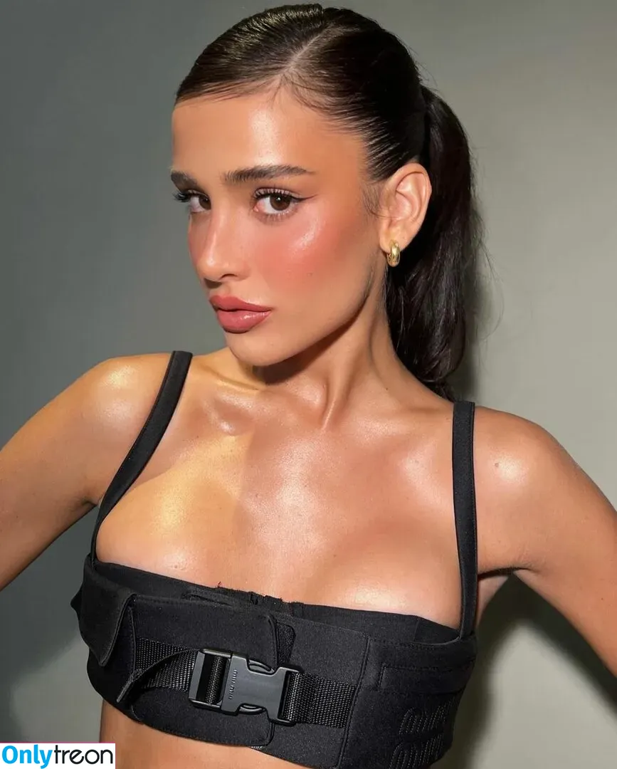 Livia Nunes Marques nude photo #0002 (livia)