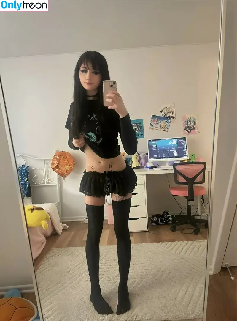 liviashes nude photo #0003 (liviash_)