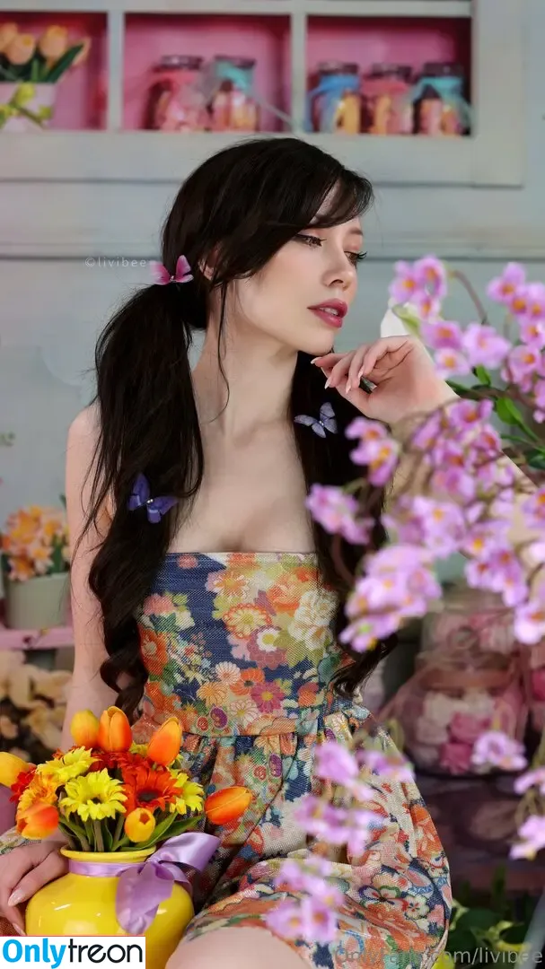 Livibee голая photo #0641 (Simp Chat / livibeeee)