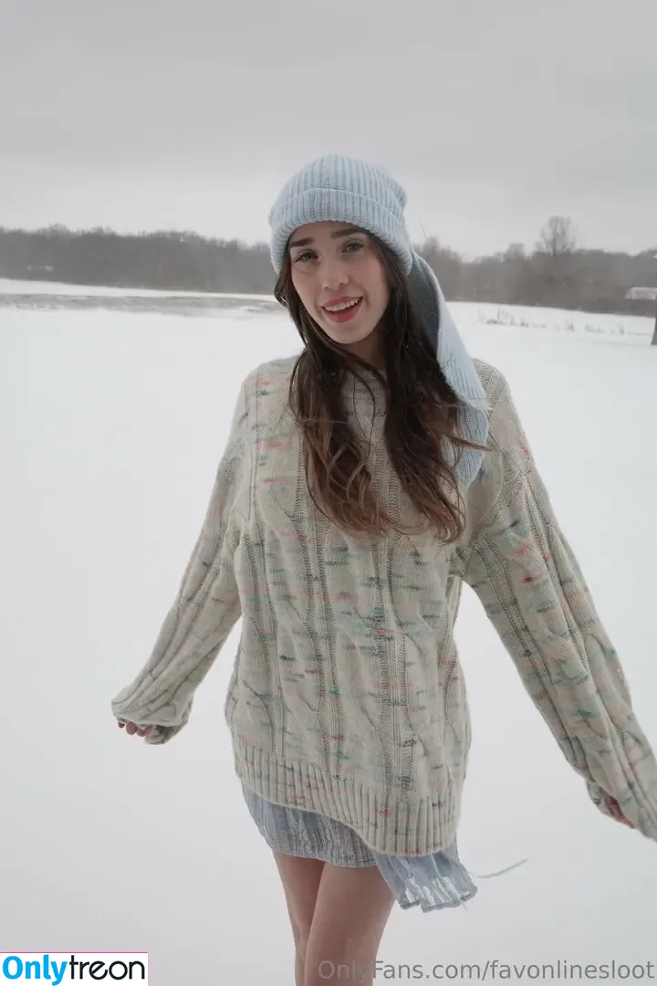 Livinia голая photo #0015 (liviniaxx / livv.y)