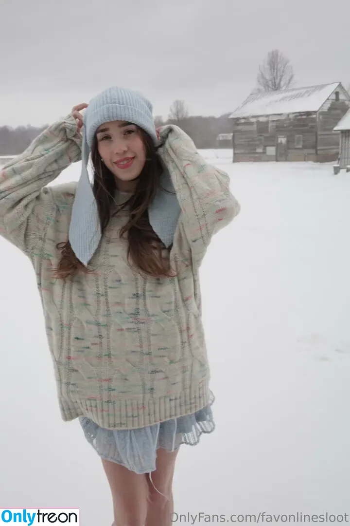 Livinia голая photo #0026 (liviniaxx / livv.y)