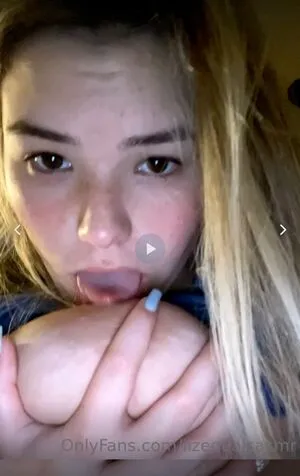 Liz Equals ASMR / lizequalsasmr фото голая #0011