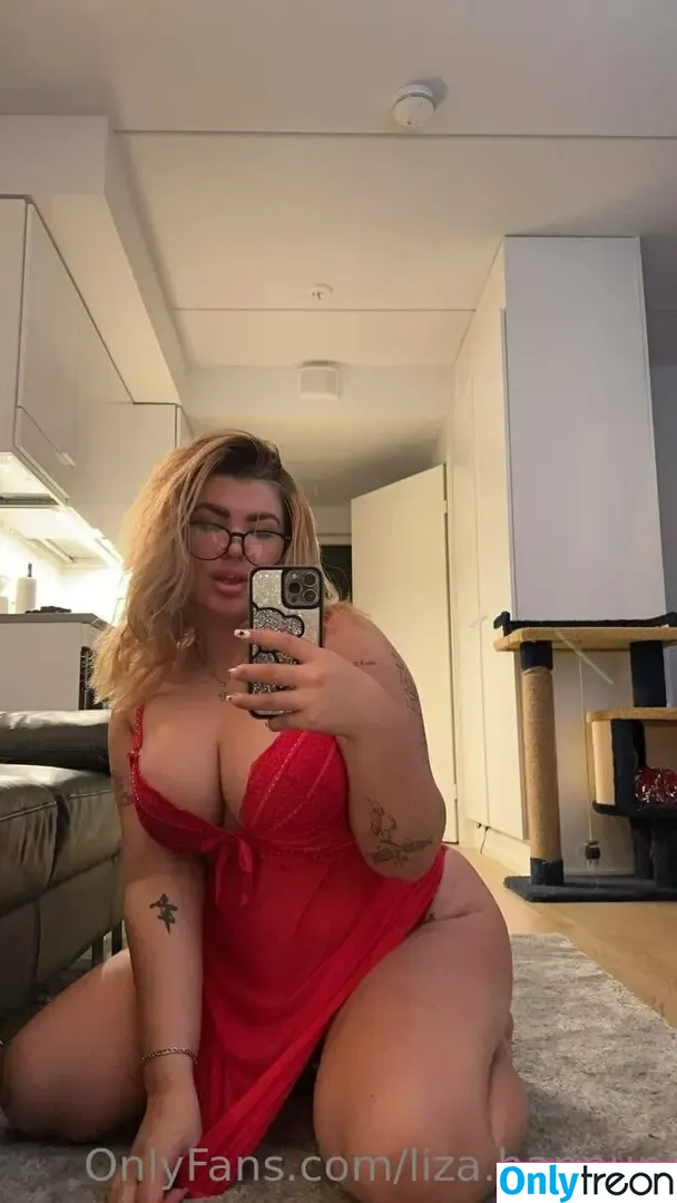 liza.hannun nude photo #0005 (lizziehannum)
