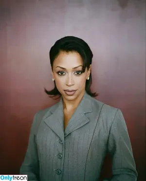 Liza Koshy / lizakoshy nude photo #0226