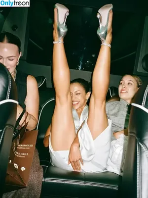 Liza Koshy / lizakoshy nude photo #0263