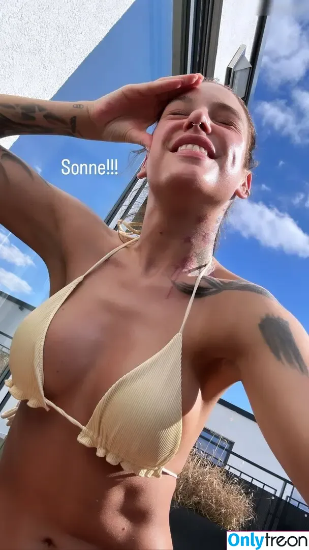Liza Waschke nude photo #0030 (liza.waschke)