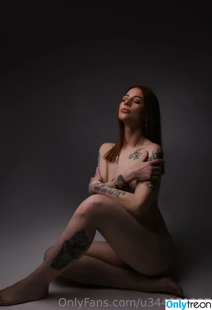 lizagold nude photo #0002 (lizagoldnyc)