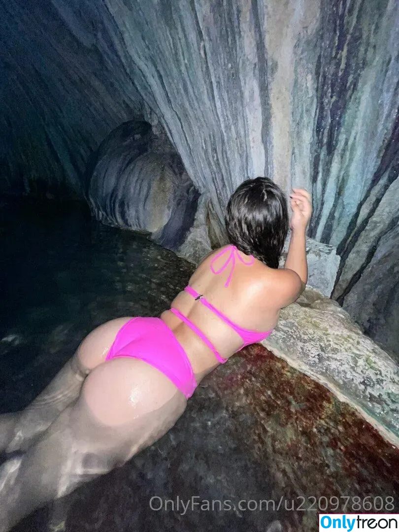 Lizbeth Rodríguez nude photo #0008 (Badabun / lizbethrodriguezoficial / u220978608)