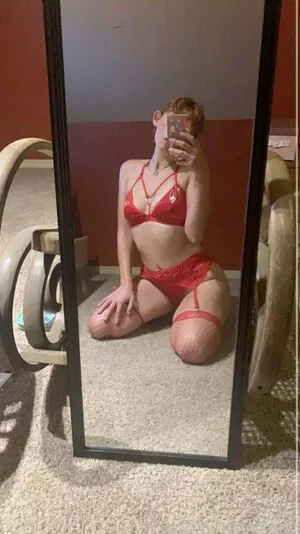 lizgizzardfree / princejoshy nude photo #0001