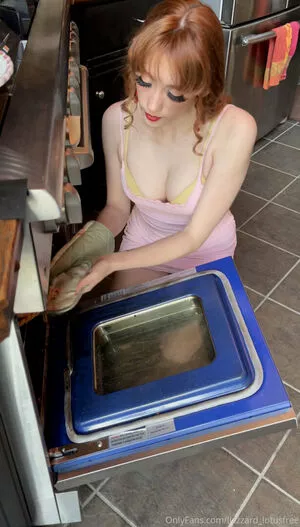 lizgizzardfree / princejoshy nude photo #0014