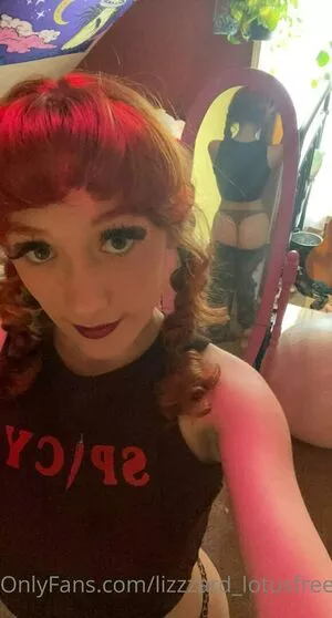 lizgizzardfree / princejoshy nude photo #0030