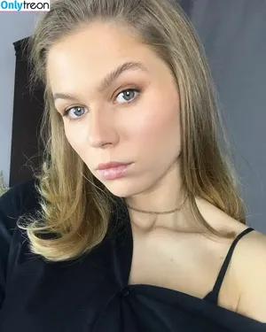 Lizi Asmr / LiziASMR фото голая #0082