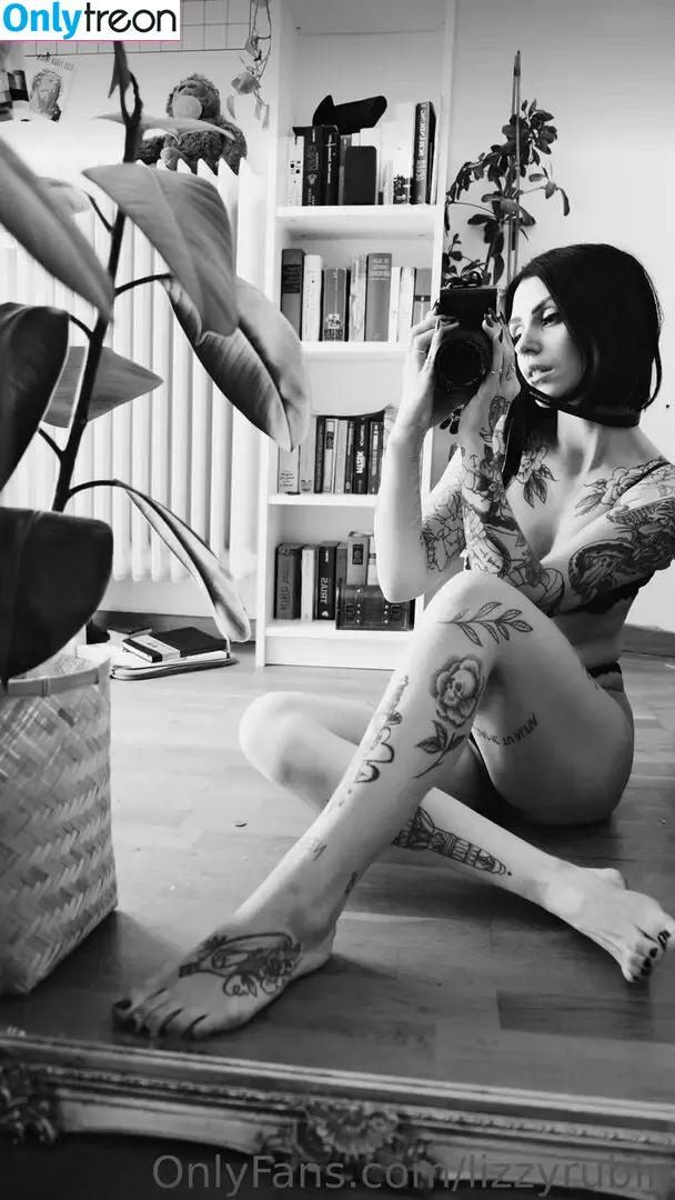 Lizyrubinspicy голая photo #0162 (lizzyrubin)
