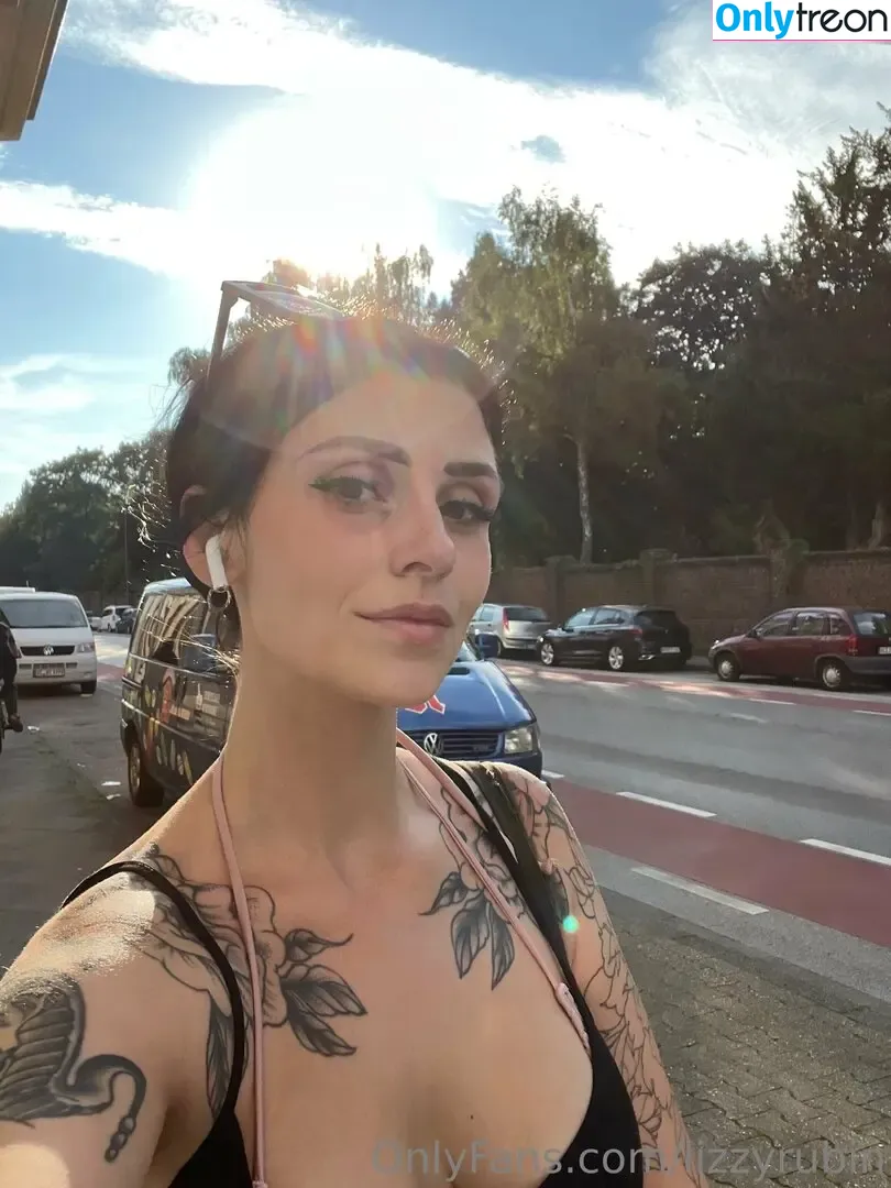 Lizyrubinspicy голая photo #0295 (lizzyrubin)