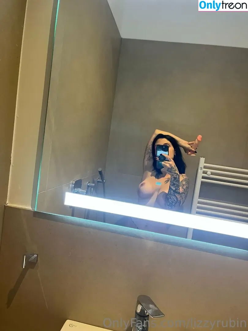 Lizyrubinspicy голая photo #0296 (lizzyrubin)