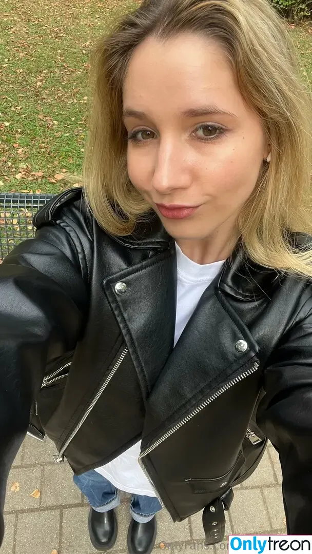 lizzelisabeth голая photo #0054 (lizalizzieelizabeth)