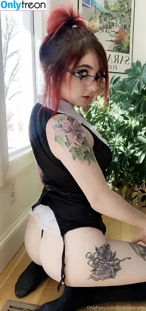 Lizzi Blake / BlakeLizzi / LizziBlakeCams nude photo #1323
