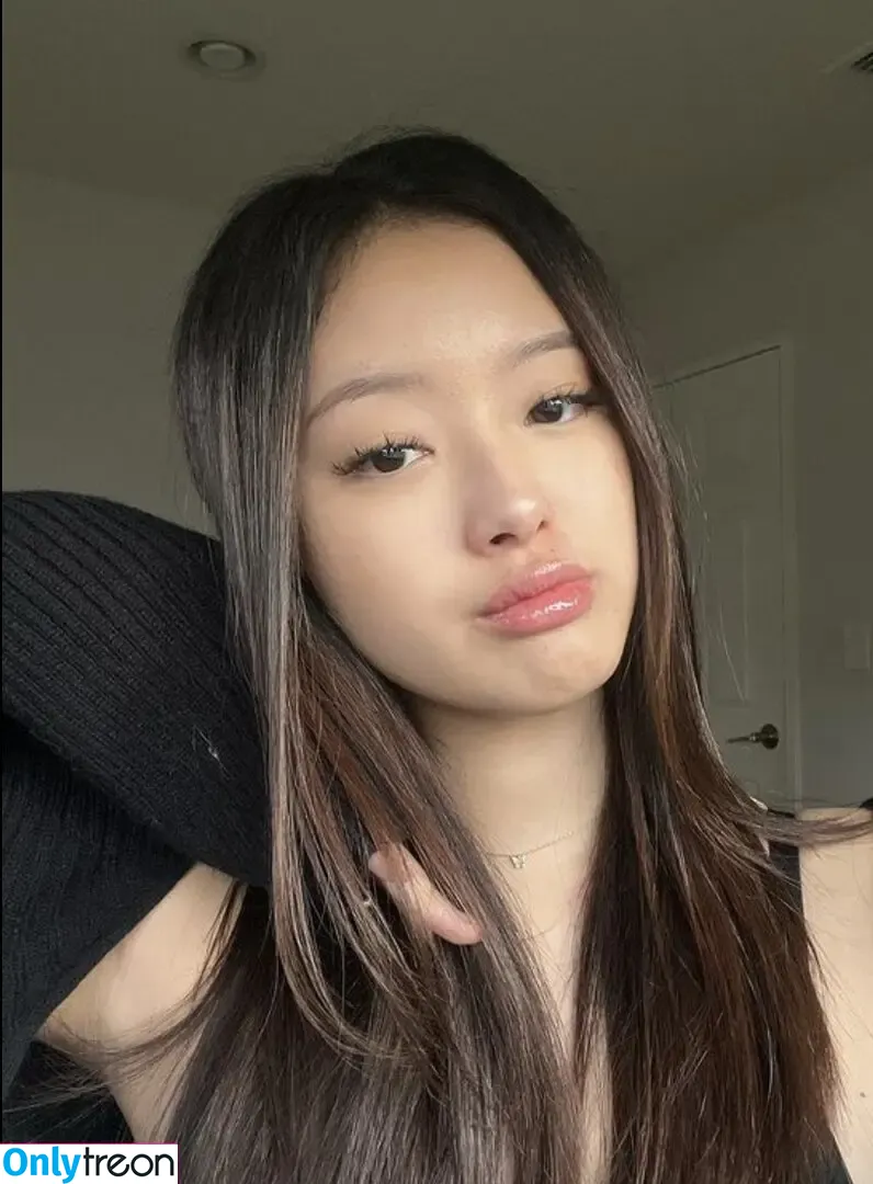 lizzieekim nude photo #0004 (lizzie.ruth)