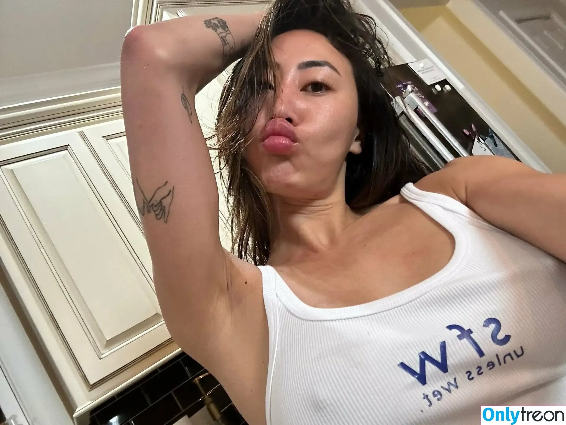 Lizzy Capri nude photo #0046 (lizzycapri)