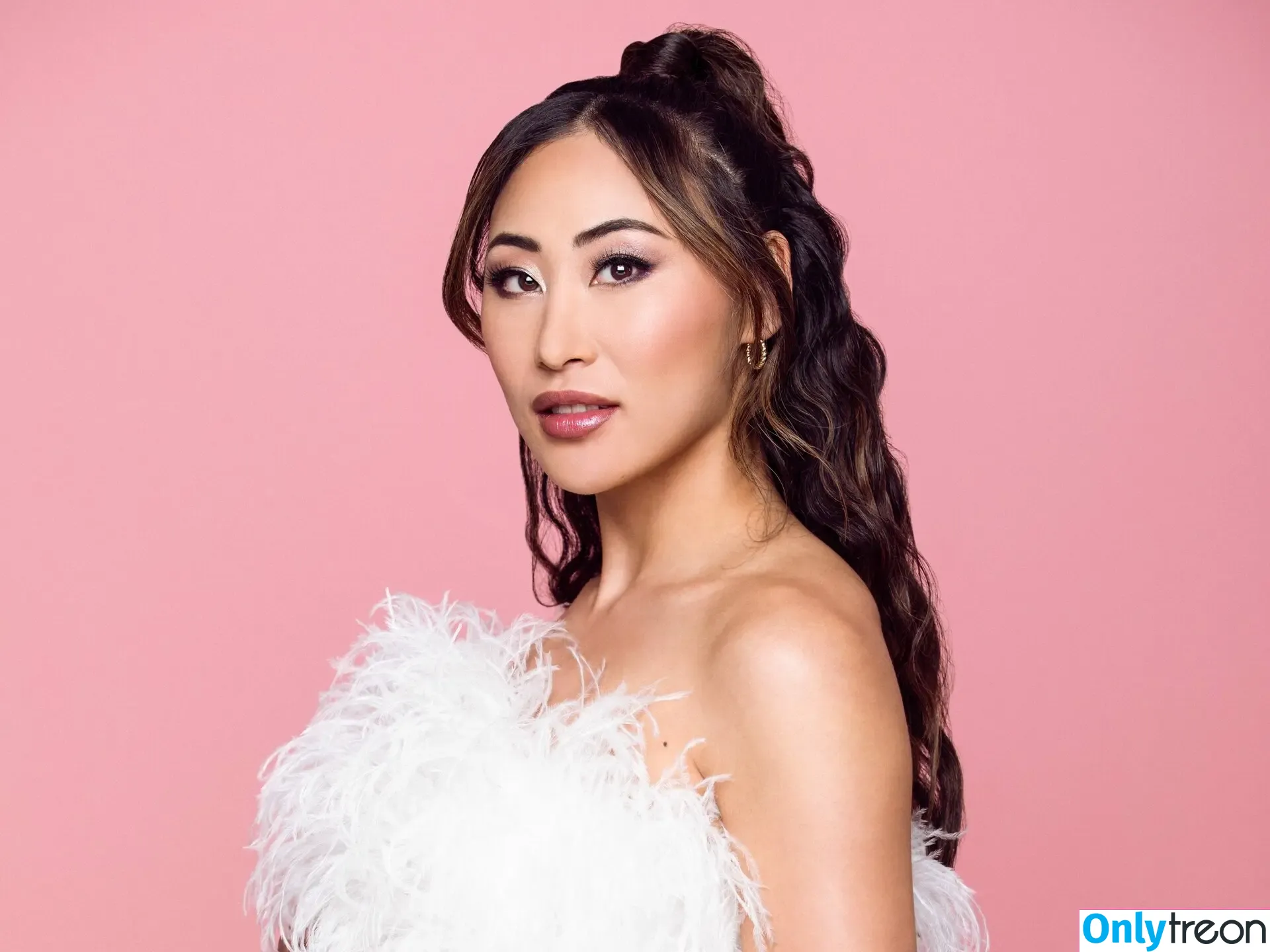 Lizzy Capri nude photo #0068 (lizzycapri)